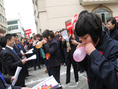 ʢFekȤζ\ӕcף˹